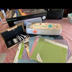 Cricut Maker w/craft accessories
